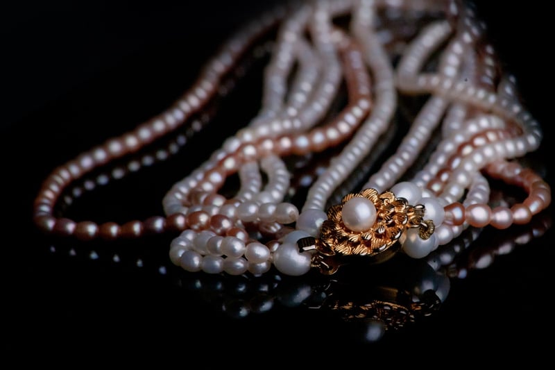 Classic Pearl Necklace
